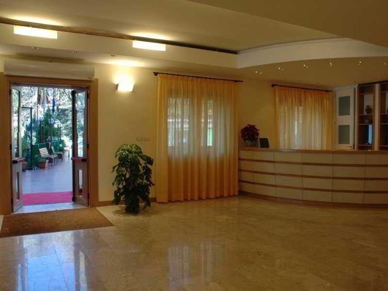 Emmaus Hotel Zafferana Etnea Extérieur photo