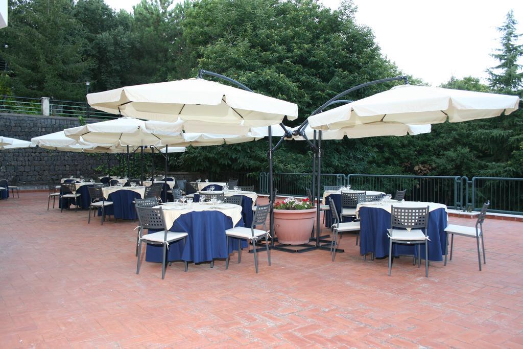 Emmaus Hotel Zafferana Etnea Extérieur photo