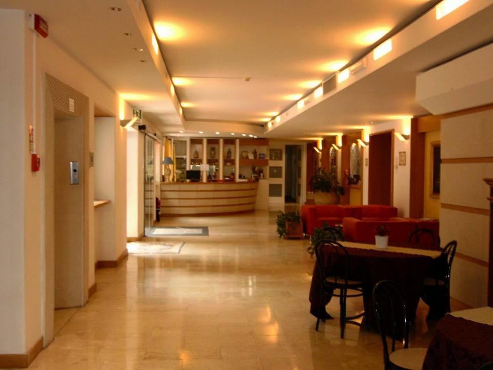 Emmaus Hotel Zafferana Etnea Extérieur photo